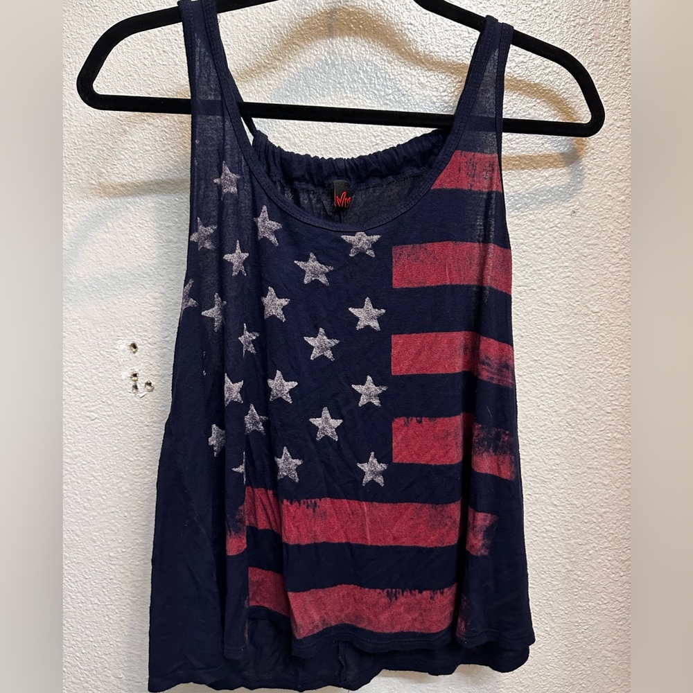 ❤️❤️ Distressed & Flowy US Flag Tank Top